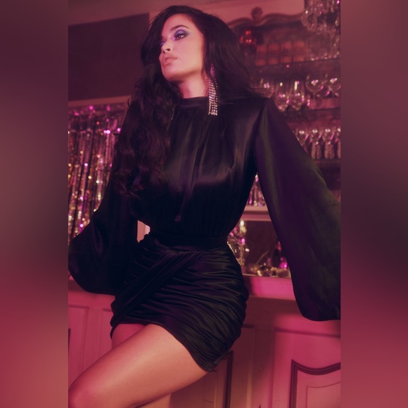 House of CB ‘Khristen’ Black Satin Blouson Dress NWOT - Picture 4 of 14